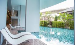 Photo 2 of the Communal Pool at Aspire Sathorn-Thapra