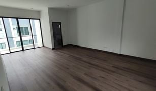 3 Bedrooms Townhouse for sale in Bang Chak, Bangkok Cordiz at Udomsuk