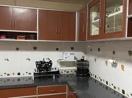 4 спален Таунхаус for sale in Sam Sen Nok, Хуаи Кхщанг, Sam Sen Nok