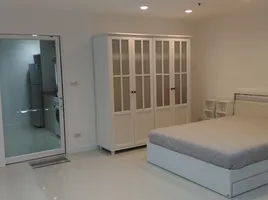 1 Schlafzimmer Wohnung zu vermieten im Silom Suite, Si Lom, Bang Rak