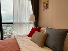 1 Bedroom Condo for rent at XT Huaikhwang, Din Daeng, Din Daeng