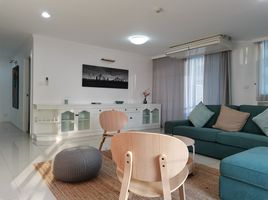 2 Schlafzimmer Wohnung zu vermieten im Supalai Place, Khlong Tan Nuea