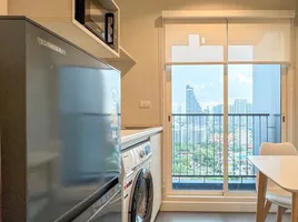 1 Bedroom Condo for rent at Metro Sky Wutthakat, Talat Phlu