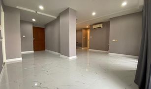 2 chambres Condominium a vendre à Chong Nonsi, Bangkok Resorta Yen-Akat