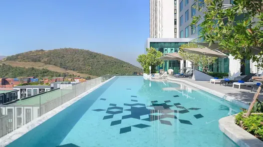 Photo 2 of the Communal Pool at Holiday Inn and Suites Siracha Leamchabang