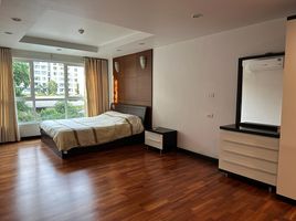 2 Bedroom Apartment for sale at Avenue 61, Khlong Tan Nuea