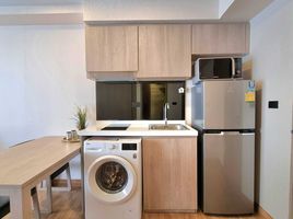 1 Bedroom Condo for rent at FYNN Aree, Sam Sen Nai