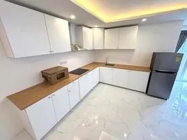 2 спален Кондо в аренду в Waterford Park Rama 4, Phra Khanong, Кхлонг Тоеи
