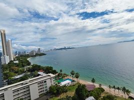 2 Schlafzimmer Wohnung zu verkaufen im Park Beach Condominium , Na Kluea