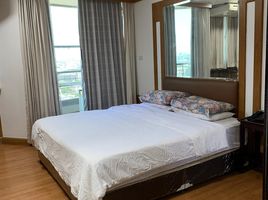 2 спален Кондо в аренду в Supalai Place, Khlong Tan Nuea