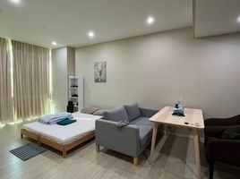 1 Schlafzimmer Wohnung zu verkaufen im The Room Sukhumvit 21, Khlong Toei Nuea