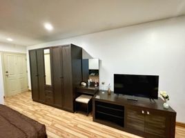 1 Schlafzimmer Appartement zu vermieten im Regent Home 19 Sukhumvit 93, Bang Chak