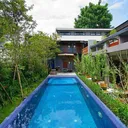 เยลโล่ พิลโล่ วิลเลจ