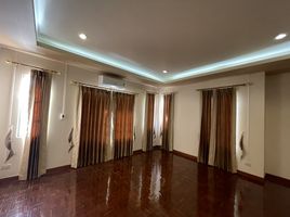 2 Schlafzimmer Villa zu verkaufen im Parichat Village, Bang Khu Wat, Mueang Pathum Thani