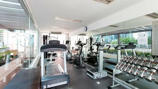 Фото 1 of the Communal Gym at Baan Siri Sukhumvit 13