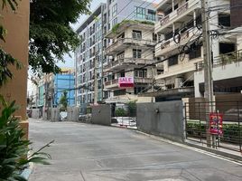  Whole Building for sale in Bang Lamphu Lang, Khlong San, Bang Lamphu Lang