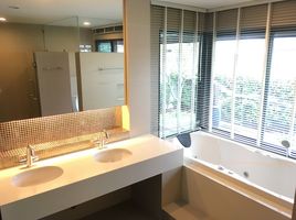 3 спален Дом в аренду в Private Nirvana Residence, Khlong Chan