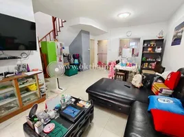 3 Bedroom Townhouse for sale in Khlong Luang Pathum Thani, Khlong Sam, Khlong Luang, Pathum Thani, Thailand