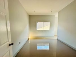 3 Bedroom House for sale at Everland Village, Suan Kluai, Ban Pong