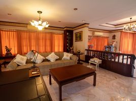 3 Schlafzimmer Haus zu verkaufen im Ladawan Village Pinklao, Sala Thammasop