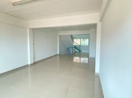 3 спален Торговые площади for rent in Nuan Chan, Буенг Кум, Nuan Chan