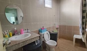 3 Schlafzimmern Reihenhaus zu verkaufen in Bang Bua Thong, Nonthaburi Bua Thong Thani
