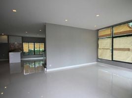 5 Bedroom Villa for sale at Setthasiri Srinakarin - Rama 9, Hua Mak