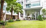 Communal Garden Area at Mayfair Place Sukhumvit 64