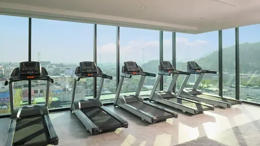 Photo 1 of the Communal Gym at Holiday Inn and Suites Siracha Leamchabang
