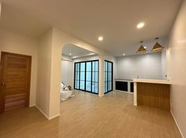 4 Bedroom House for sale in Chalong, Phuket Town, Chalong