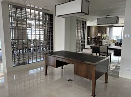 4 Bedroom Penthouse for rent at The Residences at The St. Regis Bangkok, Lumphini, Pathum Wan