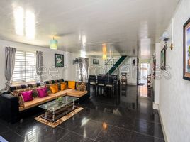 3 Schlafzimmer Appartement zu vermieten im 3 BR Riverside townhouse for rent $600/month, Phsar Kandal Ti Muoy