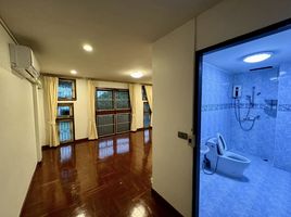 4 Bedroom Townhouse for rent in Wat Samian Nari SRT, Lat Yao, Lat Yao