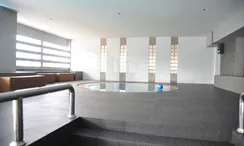 รูปถ่าย 2 of the Jacuzzi at อาคารเลอพรีมิเออร์ 2