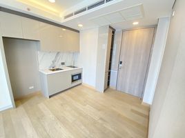 1 Bedroom Condo for sale at Siamese Exclusive Queens, Khlong Toei