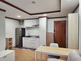 1 Schlafzimmer Wohnung zu vermieten im The Master Sathorn Executive, Khlong Ton Sai