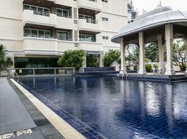 3 спален Кондо в аренду в Piyathip Place, Khlong Tan Nuea, Щаттхана, Бангкок, Таиланд