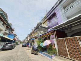 4 Schlafzimmer Reihenhaus zu verkaufen im Phairot Village, Bang Na