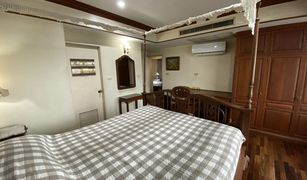 2 Bedrooms Condo for sale in Wat Sam Phraya, Bangkok Juldis River Mansion
