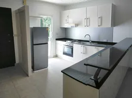 2 спален Кондо в аренду в Eden Village Residence, Патонг