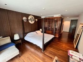 3 Bedroom Condo for sale at Silver Heritage, Phra Khanong