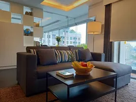 1 Bedroom Condo for rent at Silom Suite, Si Lom