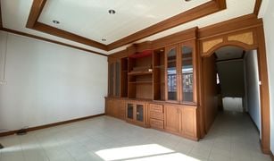 ขายร้านขายของ 5 ห้องนอน ใน กะทู้, ภูเก็ต 