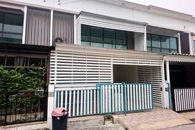 Baan Pruksa 83 Boromratchonnanee-Sai 5 Real Estate Project in Bang Toei, Nakhon Pathom