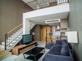 1 спален Кондо в аренду в The Emporio Place, Khlong Tan