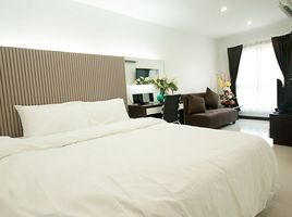 Studio Appartement zu vermieten im Bangna Service Apartment, Bang Na, Bang Na