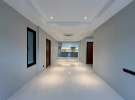 ขายวิลล่า 3 ห้องนอน ใน เมืองภูเก็ต ภูเก็ต, ฉลอง, เมืองภูเก็ต, ภูเก็ต, ไทย