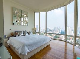 2 спален Кондо на продажу в Royce Private Residences, Khlong Toei Nuea