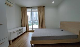 Khlong Toei, ဘန်ကောက် Y.O. Place တွင် 3 အိပ်ခန်းများ ကွန်ဒို ရောင်းရန်အတွက်