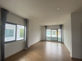 4 Schlafzimmer Villa zu verkaufen im Centro Maha Chesadabodin Bridge 2 , Sai Ma